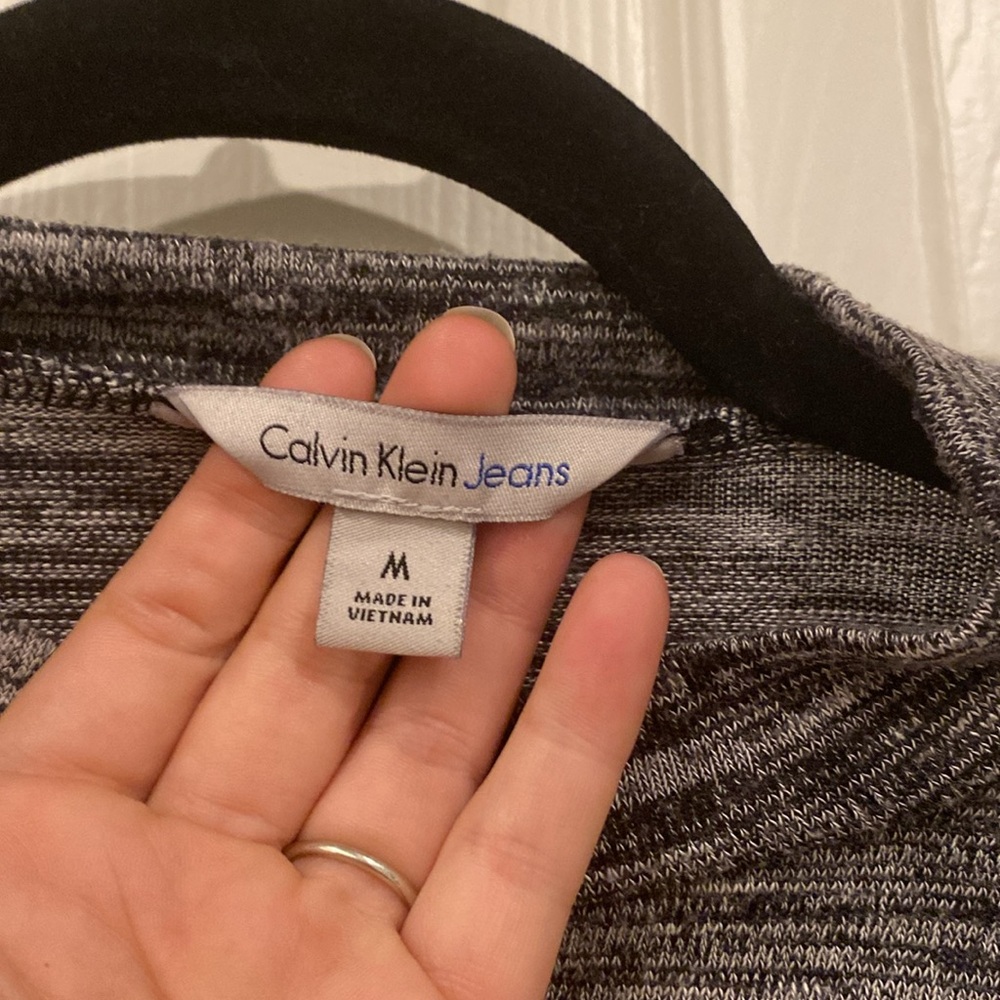 Gray and white long sleeve crop top by Calvin Klein, Size Medium - Picture 3 of 6